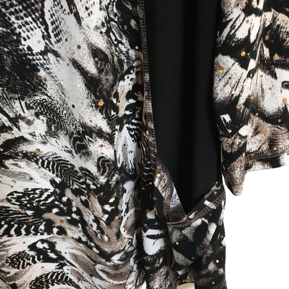 Bali Black & White Animal Print Pullover Top, Size M - Picture 6 of 12